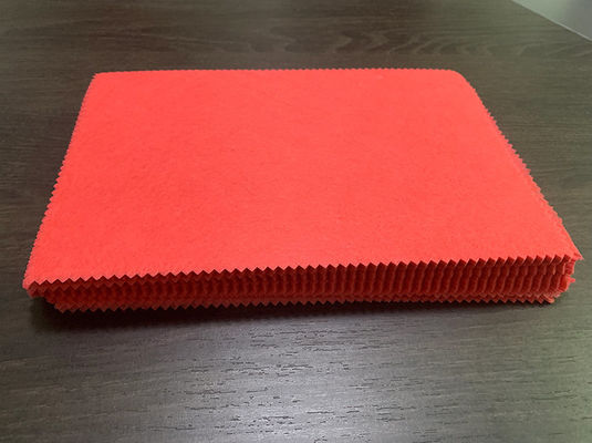40g โพลีเอสเตอร์ปั่นผ้าไม่ทอสีเทา GRS สำหรับพื้นผิวหนังเทียม