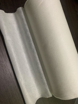 40g โพลีเอสเตอร์สีขาวปั่นผ้าไม่ทอสำหรับผ้าม่านรังผึ้ง